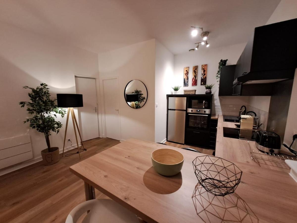 Le Saint Jean , Centre Historique, Wifi, Tout Equipe, Ideal Famille, Business, Ou Simple Escapade Niort Exterior foto